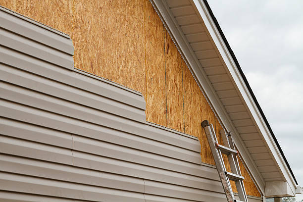 Professional Siding Contractor technician working in Jefferson, NC
